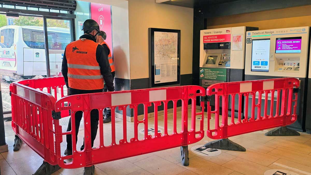 Remplacement des automates de distribution de tickets de plusieurs gares SNCF en &Icirc;le-de-France