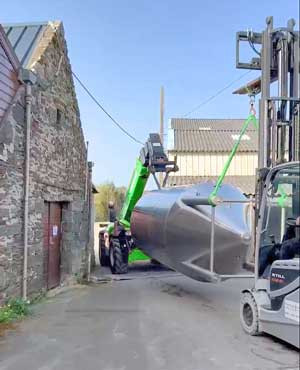 Transfert et manutention de cuves industrielles en Bretagne