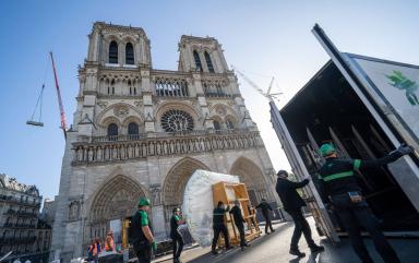 La préservation et la réinstallation des œuvres de la Cathédrale Notre-Dame de Paris