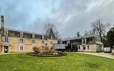 Livraison et mise en place de bungalow modulaire par Bovis Périgord