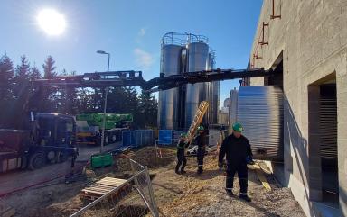 Manutention de cuves industrielles dans les Vosges