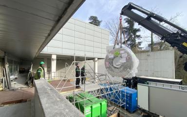 Manutention d'une IRM à l'Hôpital Huriez de Lille