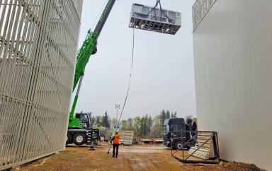 Manutention de groupes froids industriels en toiture dans le Val-d'Oise (95, IDF)