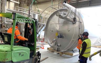 Déménagement industriel en Lorraine : installation de 6 cuves de 30 000L dans une grande laiterie