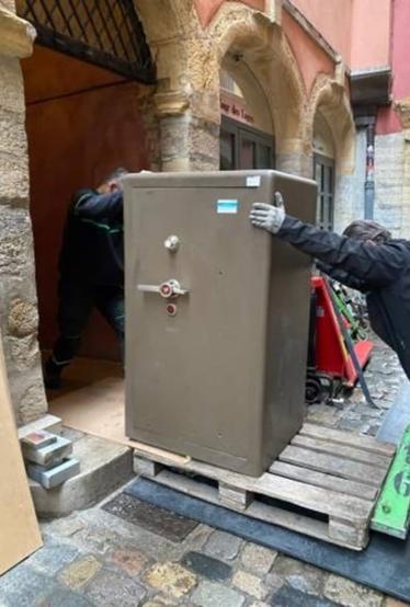 Déménagement de coffre-fort dans un restaurant de Lyon