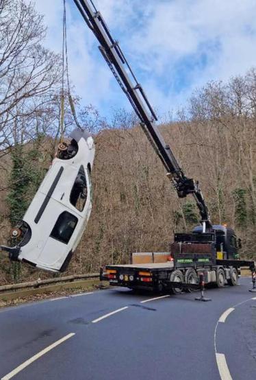 Opération de grutage en Auvergne