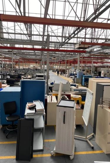 Livraison et installation par grutage de machines d’impression grand format de nouvelle génération à Paris