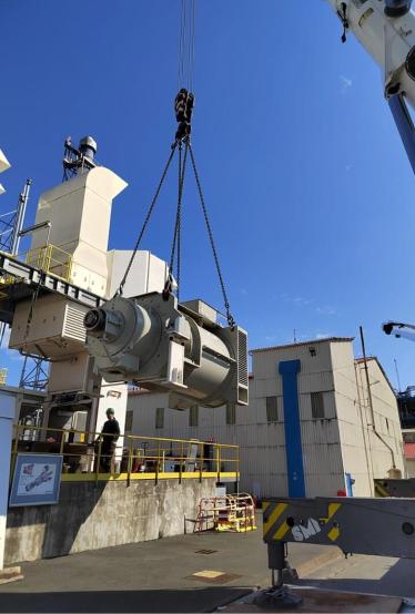 Replacement of a turbogenerator in Paris
