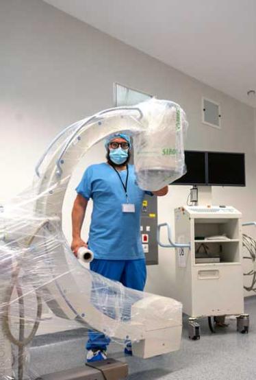 Transfert clé en main du centre chirurgical interventionnel du CHU de Rennes (35)