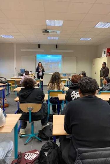 Logistique spécialisée à Nice : Bovis Fine Art Côte d’Azur partage son expertise avec les élèves du Lycée Galliéni de Fréjus