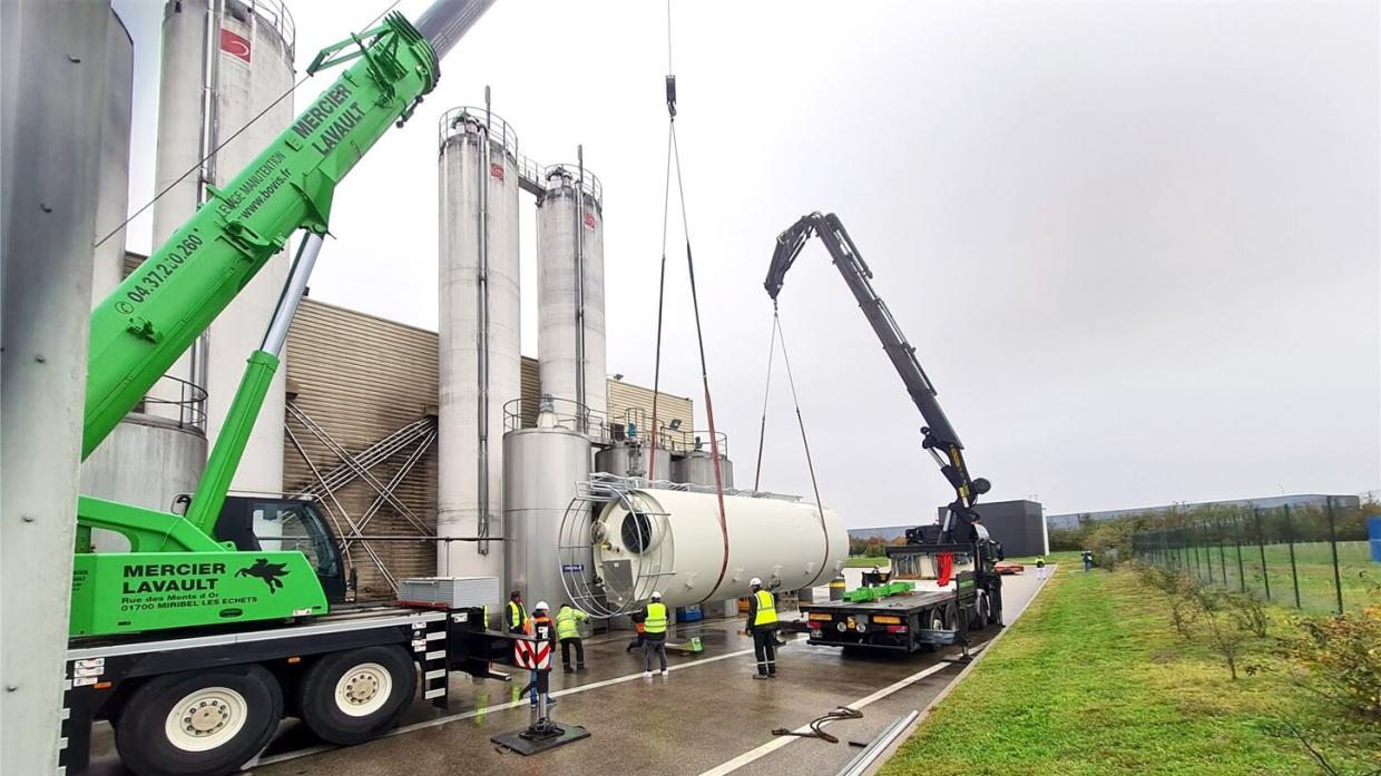 Silo Crane