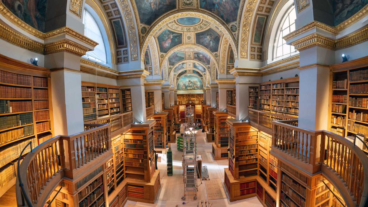 Déménagement de la bibliothèque de l’Assemblée Nationale à Paris