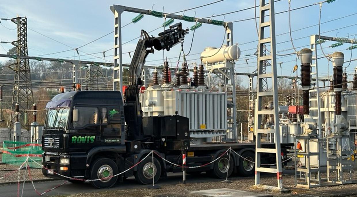 Grutage en dordogne dans une centrale électrique