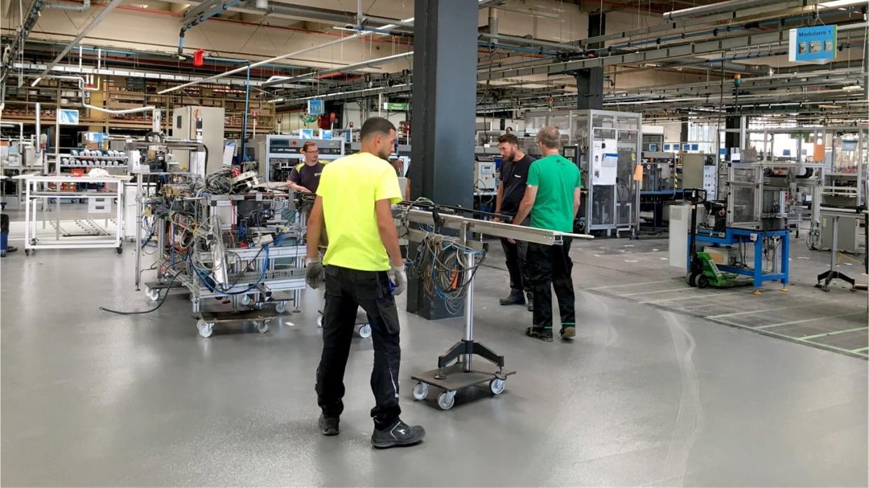 Transfer of assembly lines 