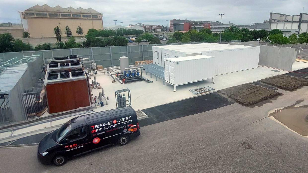 Transport and Assembly of a Data Center from Brittany to Southwest France
