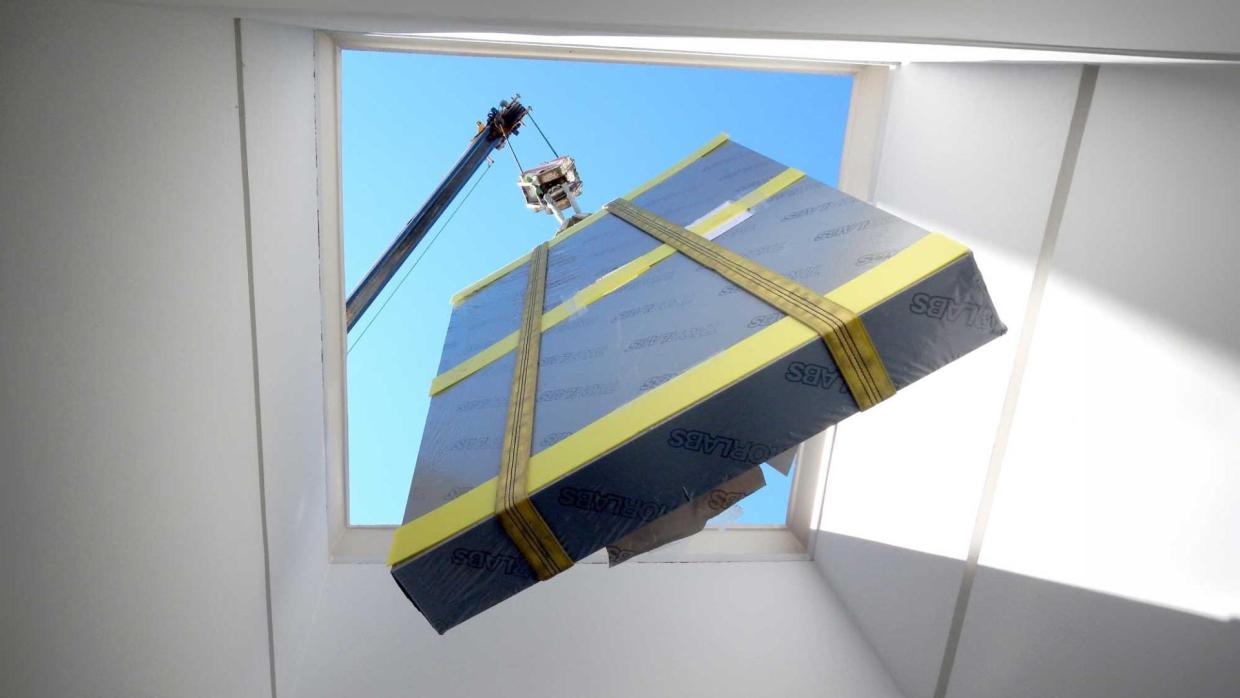 Entrega e instalação de uma mesa óptica em Ciudad Real