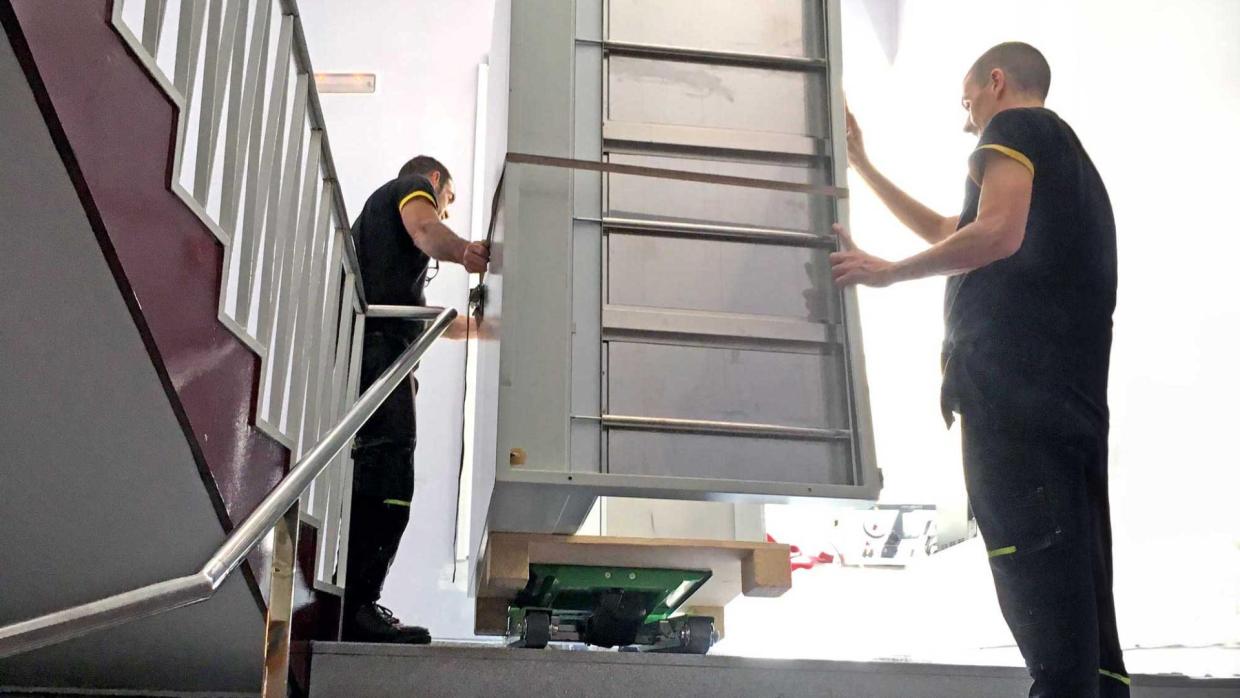 Bovis transfere uma cabine de fluxo laminar para a Universidade Politécnica de Barcelona