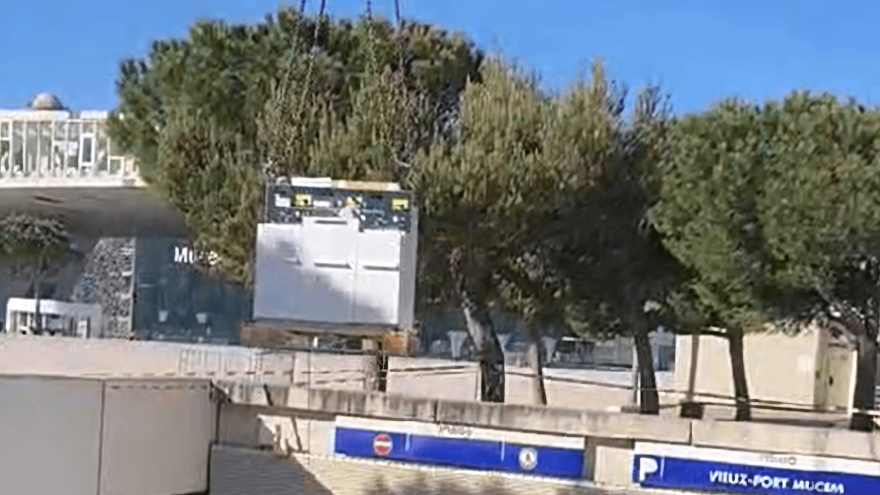 Grutage de haute technicité dans les Bouches du Rhône 