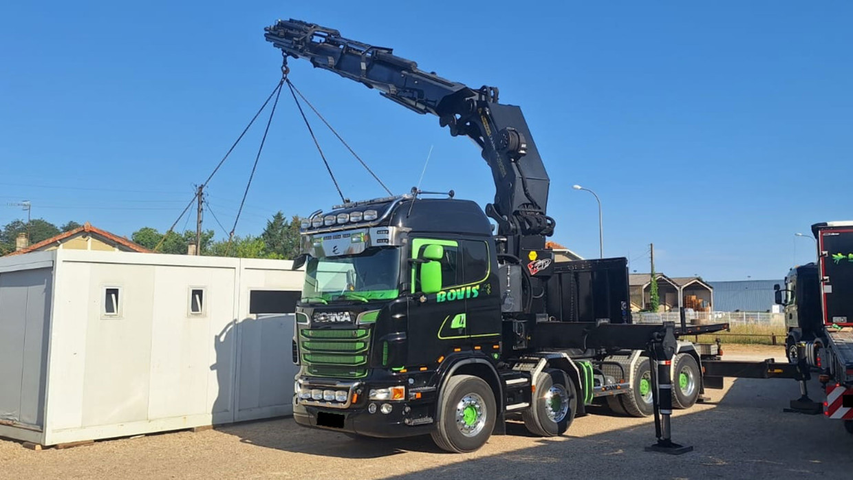 Prefabricated Module Handling in Dordogne