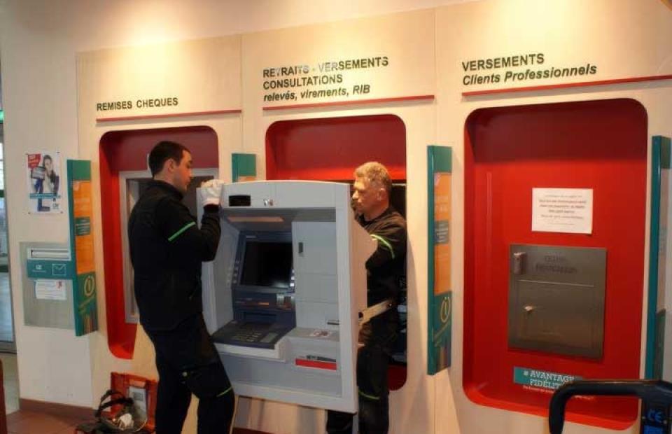 Installation d'automate bancaire