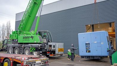 Déchargement et manutention d'une fraiseuse industrielle en Ile de France