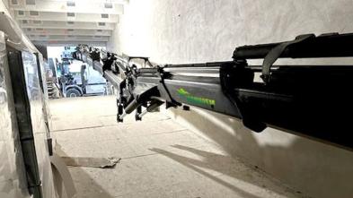 Handling service in Lyon: Exceptional underground crane 
