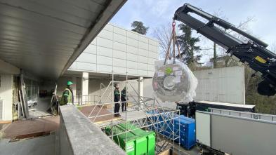 Delivery of an MRI to the Huriez Hospital in Lille