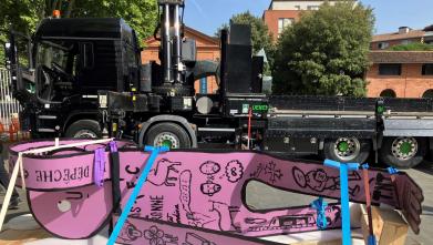 Handling and Transport of Sculpture in Toulouse