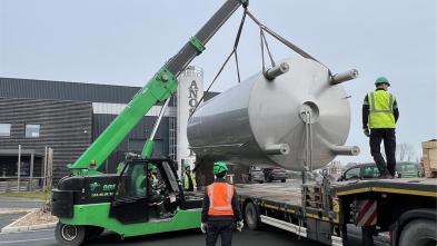 Transfert et manutention d'une cuve industrielle dans une brasserie du pays flamand