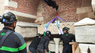 Manutention et levage de sarcophages à Toulouse